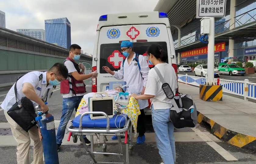 富裕县救护车出租公司